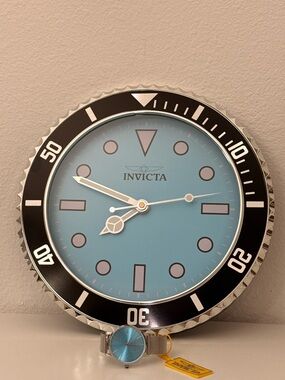 NWT Invicta Pro Diver 12” Wall Clock Light Blue Dial Black Bezel Model 70042